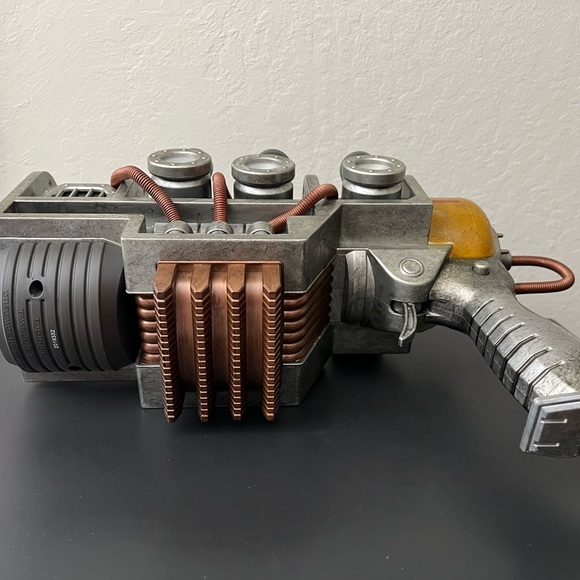 Fallout Plasma Pistol 1:1 Replica - Chronicle Collectibles Bethesda - Picture 6 of 9